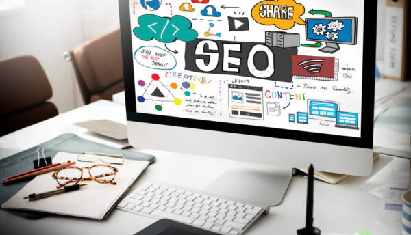 <strong><em>Estratégias de SEO para redes sociais</em></strong>